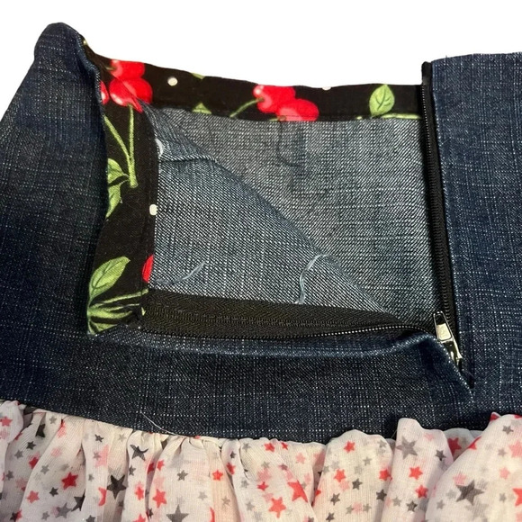 Handmade Girls Denim Star Ruffle Skirt - Size 5 - Picture 6 of 6